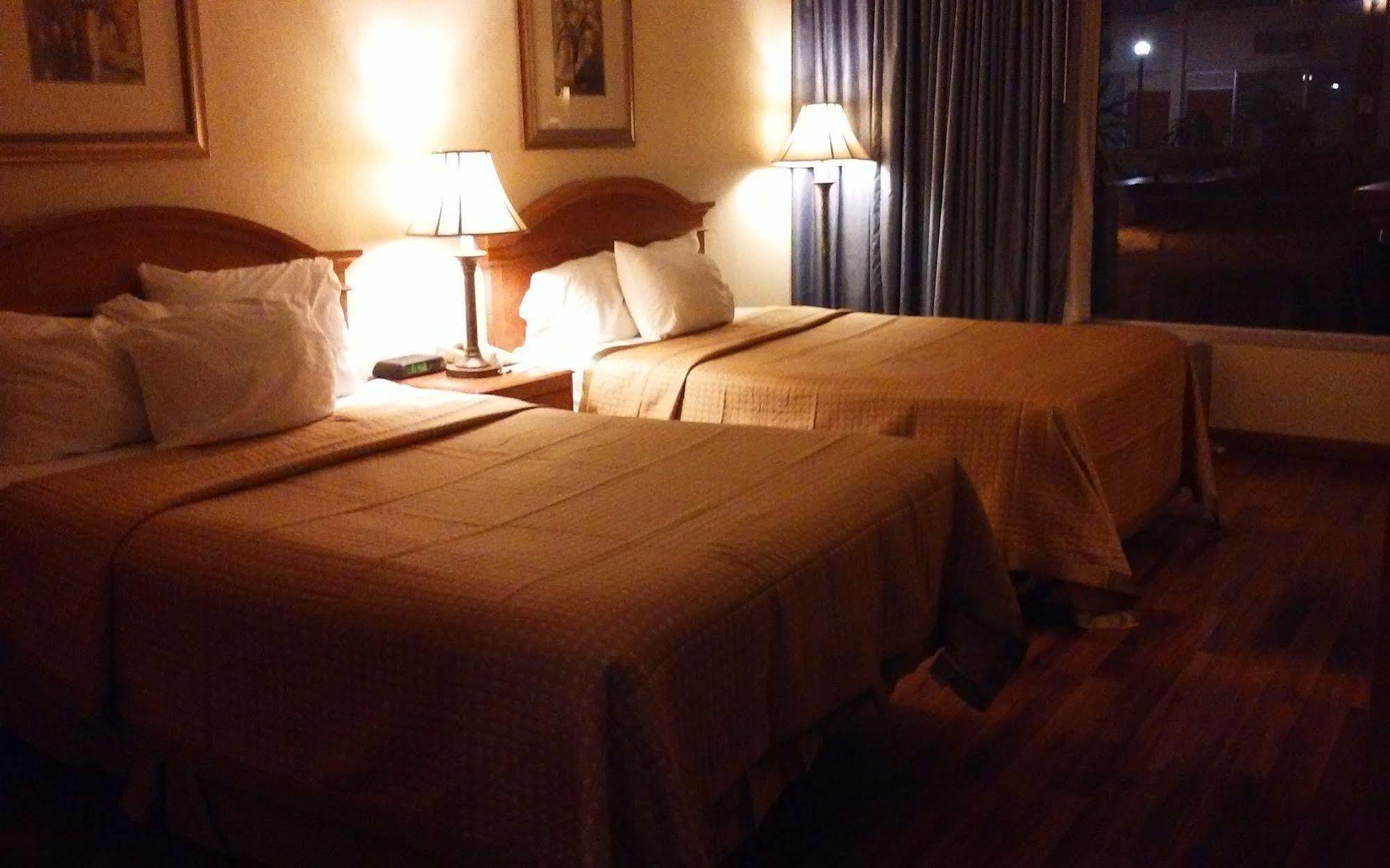 Travelodge By Wyndham Gaylord Dış mekan fotoğraf
